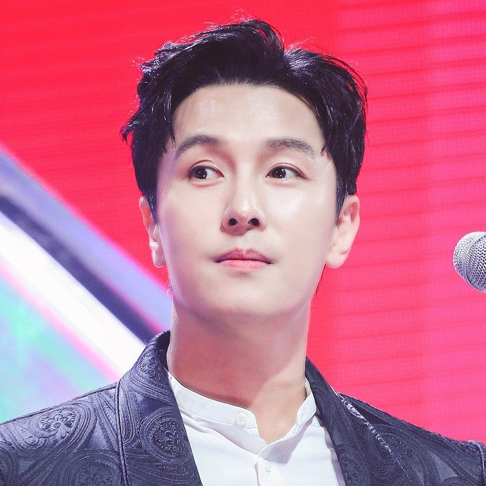 Recent activity shot of Kim Dongwan (SHINHWA)
