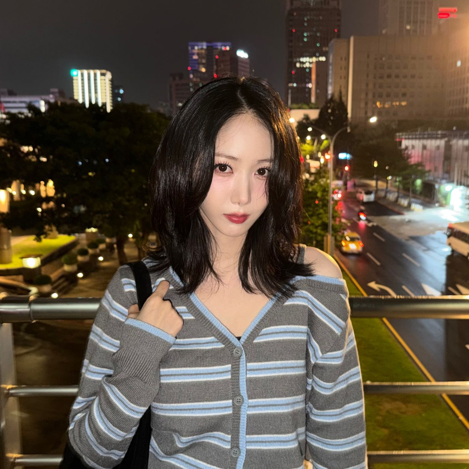 A moment captured by VIVIZ's fan