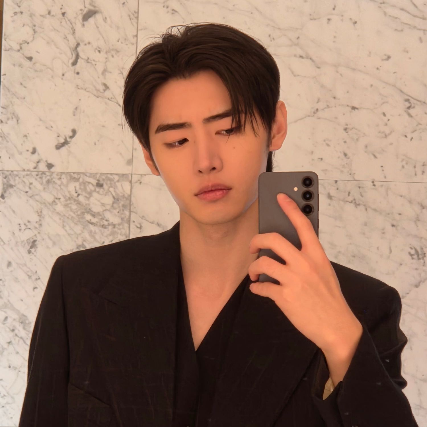 Latest photo of Sunghoon (ENHYPEN)