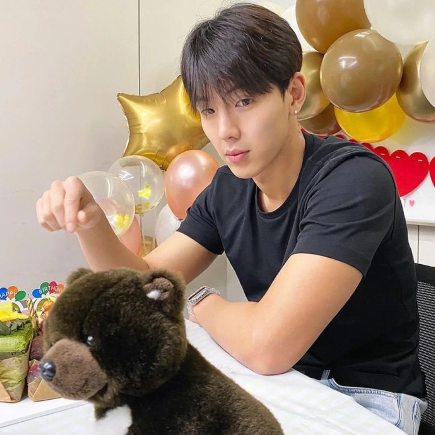 Latest photo of Shownu (MONSTA X)