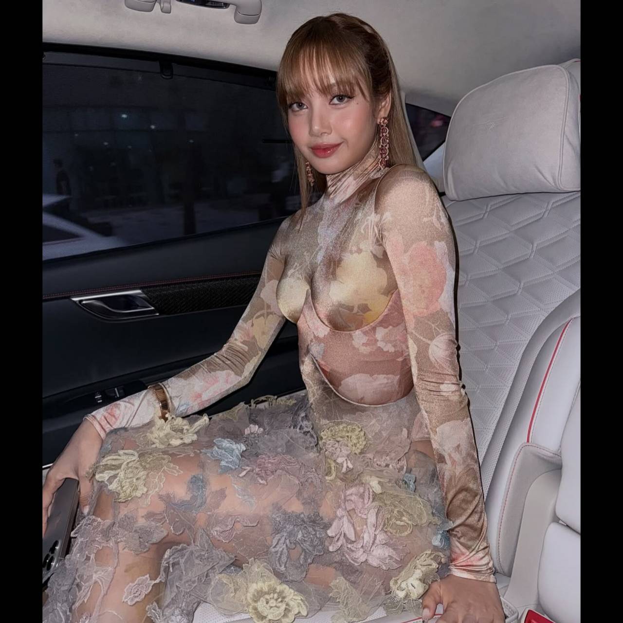 리사 (BLACKPINK)의 최신 사진