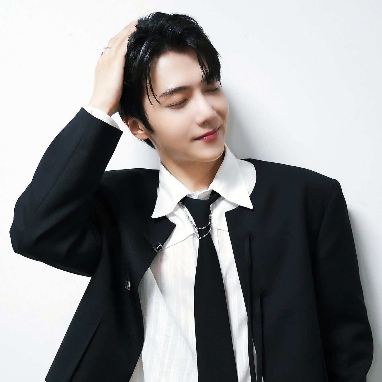 Latest photo of Jinho (PENTAGON)