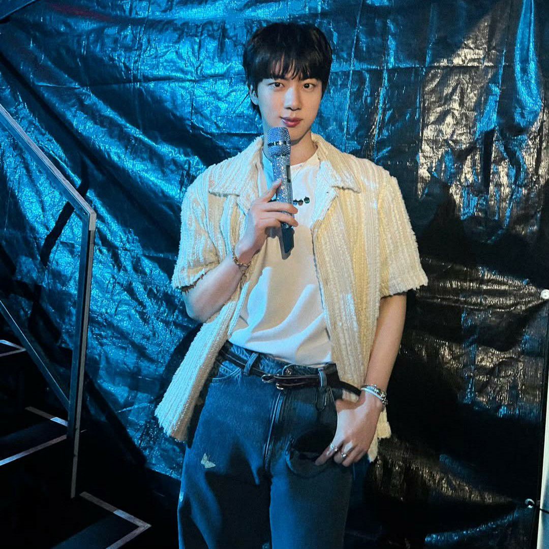 Behind-the-scenes cut of Jin (BTS)