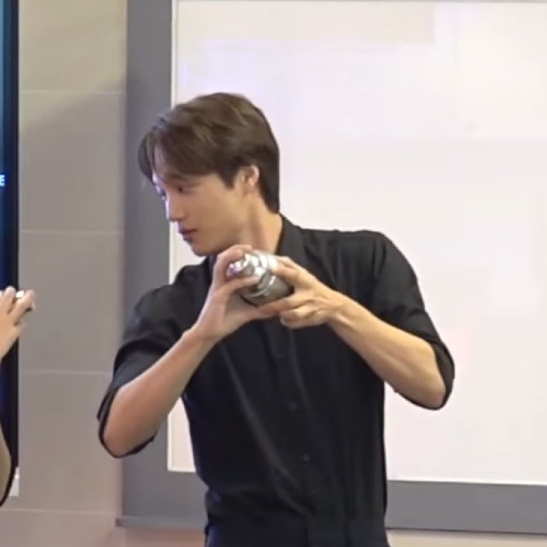 Foto aktivitas terbaru Kai (EXO)