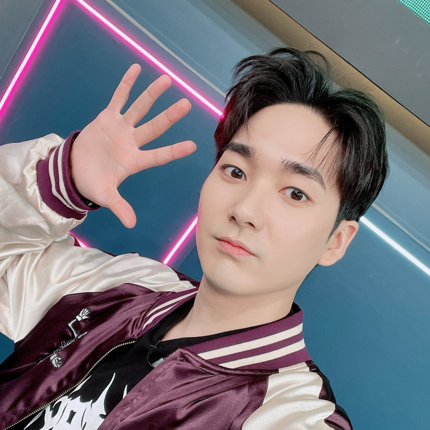 A moment captured by Aron's fan