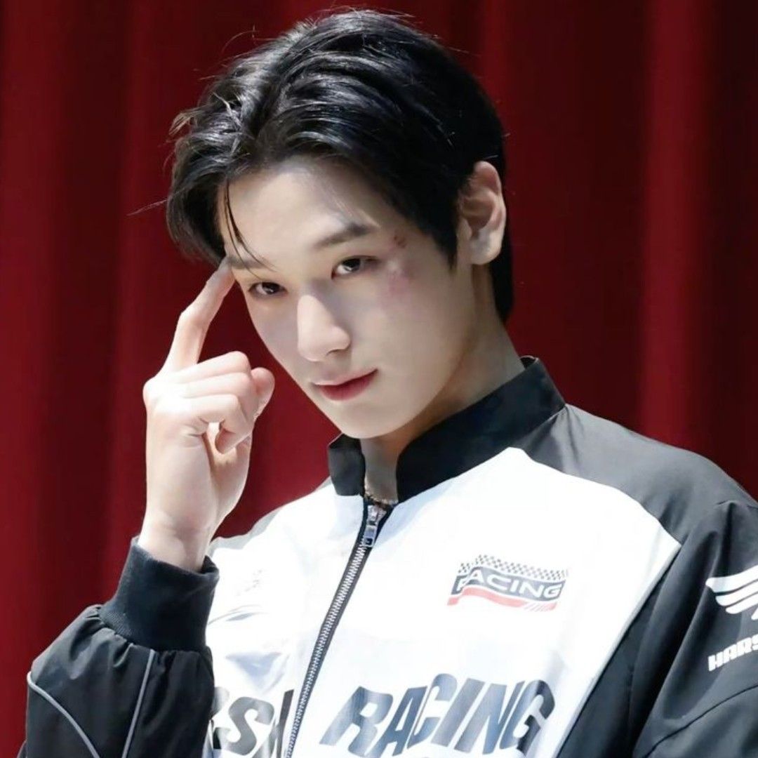 Behind-the-scenes cut of Juyeon (THE BOYZ)