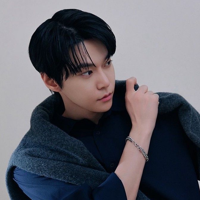 Latest photo of Doyoung (NCT 127)