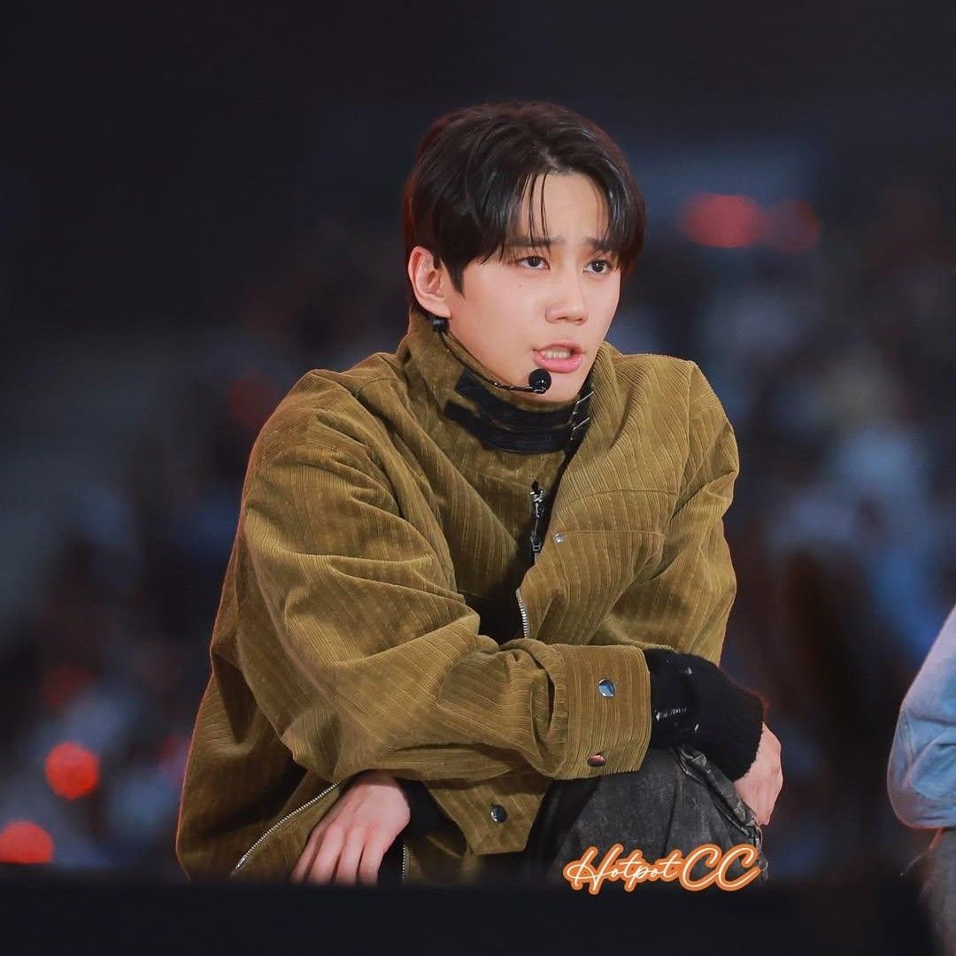 Recent activity shot of Lee Junyoung