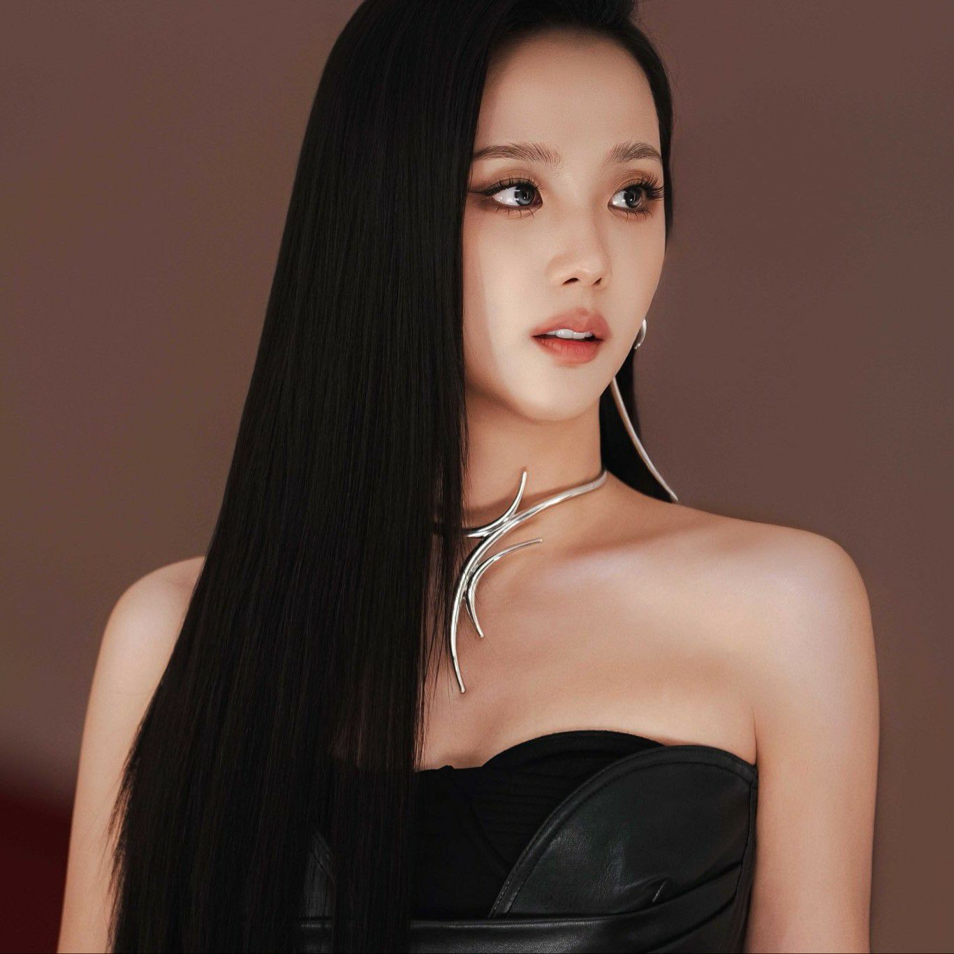 Latest photo of Jisoo (BLACKPINK)