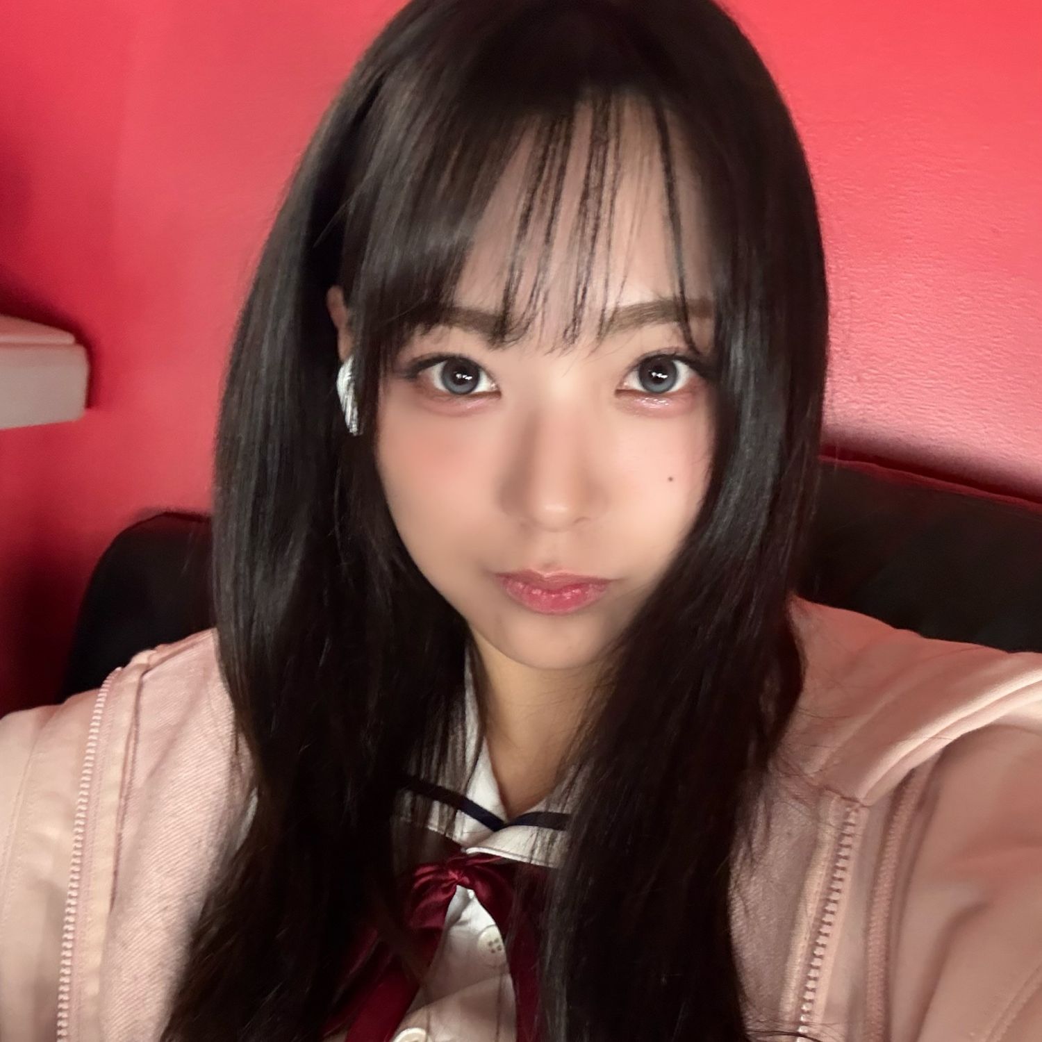 Recent activity shot of Siyeon (QWER)