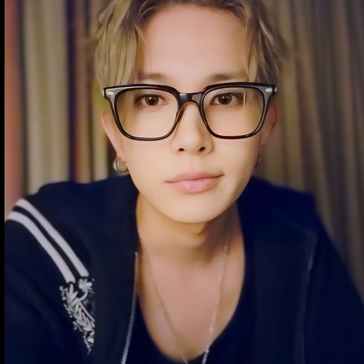 Latest photo of Heeseung (ENHYPEN)