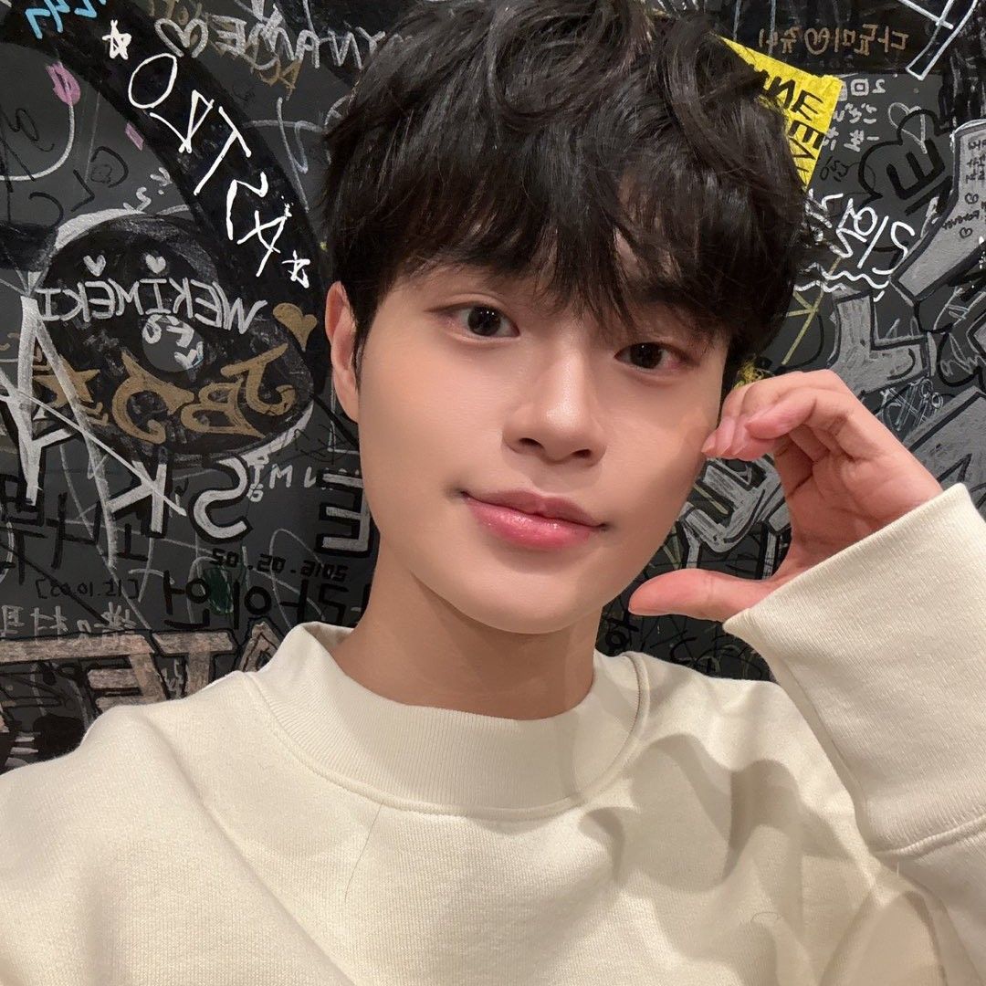 이대휘 (AB6IX) 최근 활동샷