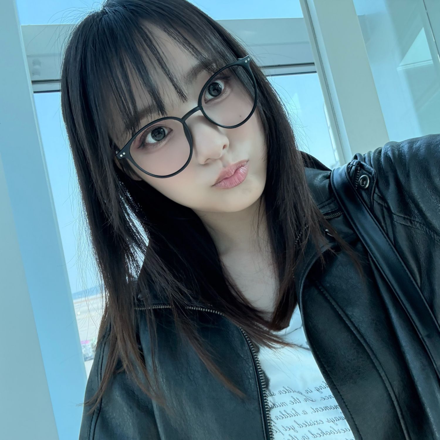 A moment captured by QWER's fan