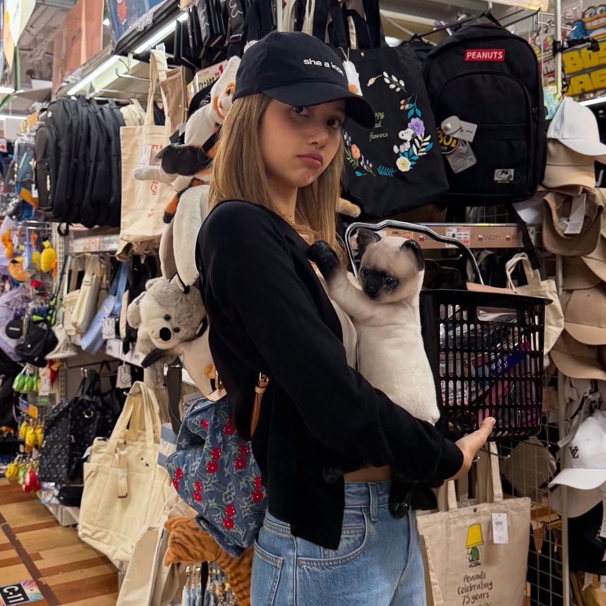 Lisa (BLACKPINK)的最新照片