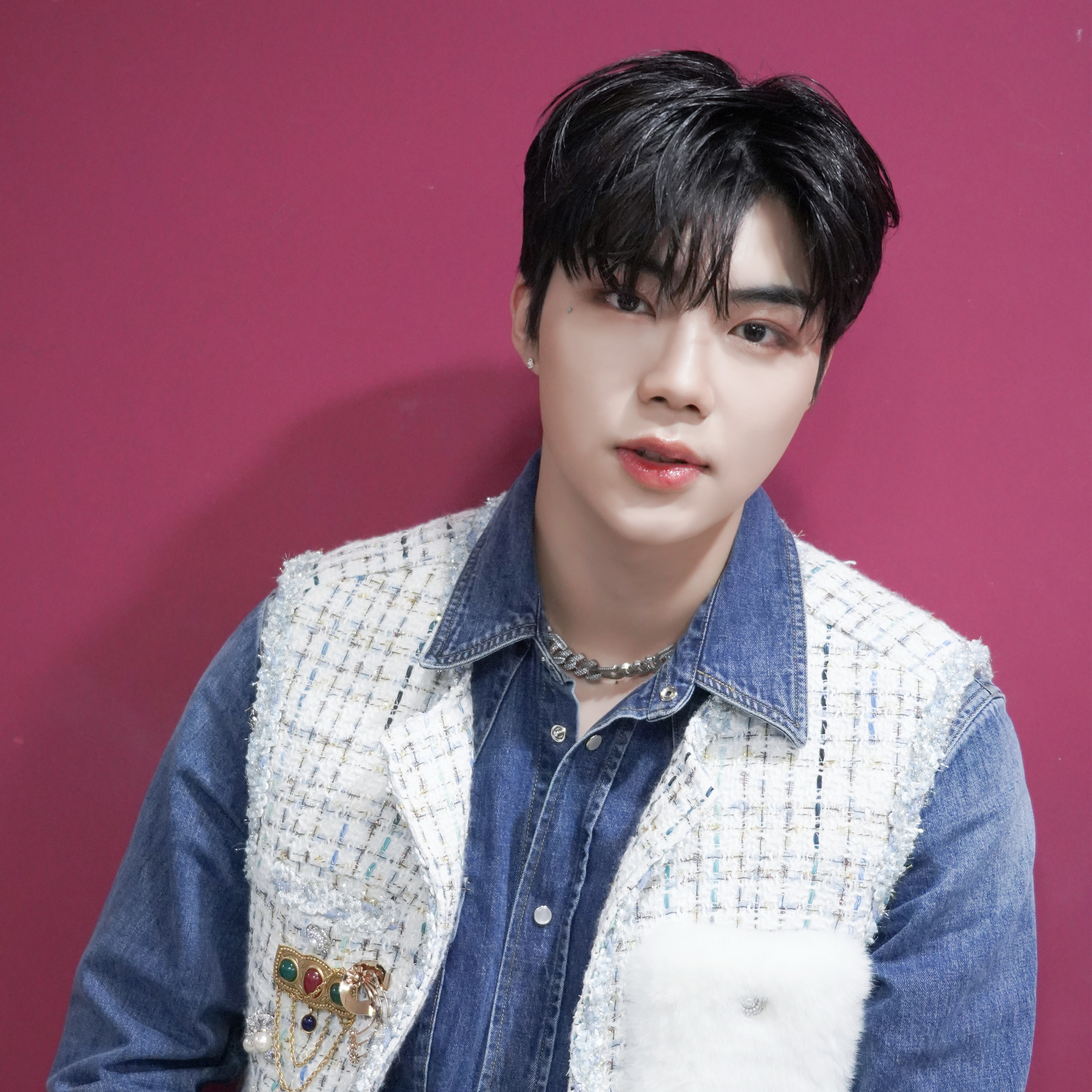 Recent activity shot of Park Gunwook (ZEROBASEONE)