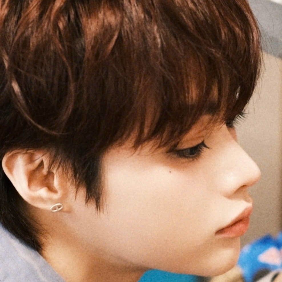 Foto terbaru Hanbin (TEMPEST)