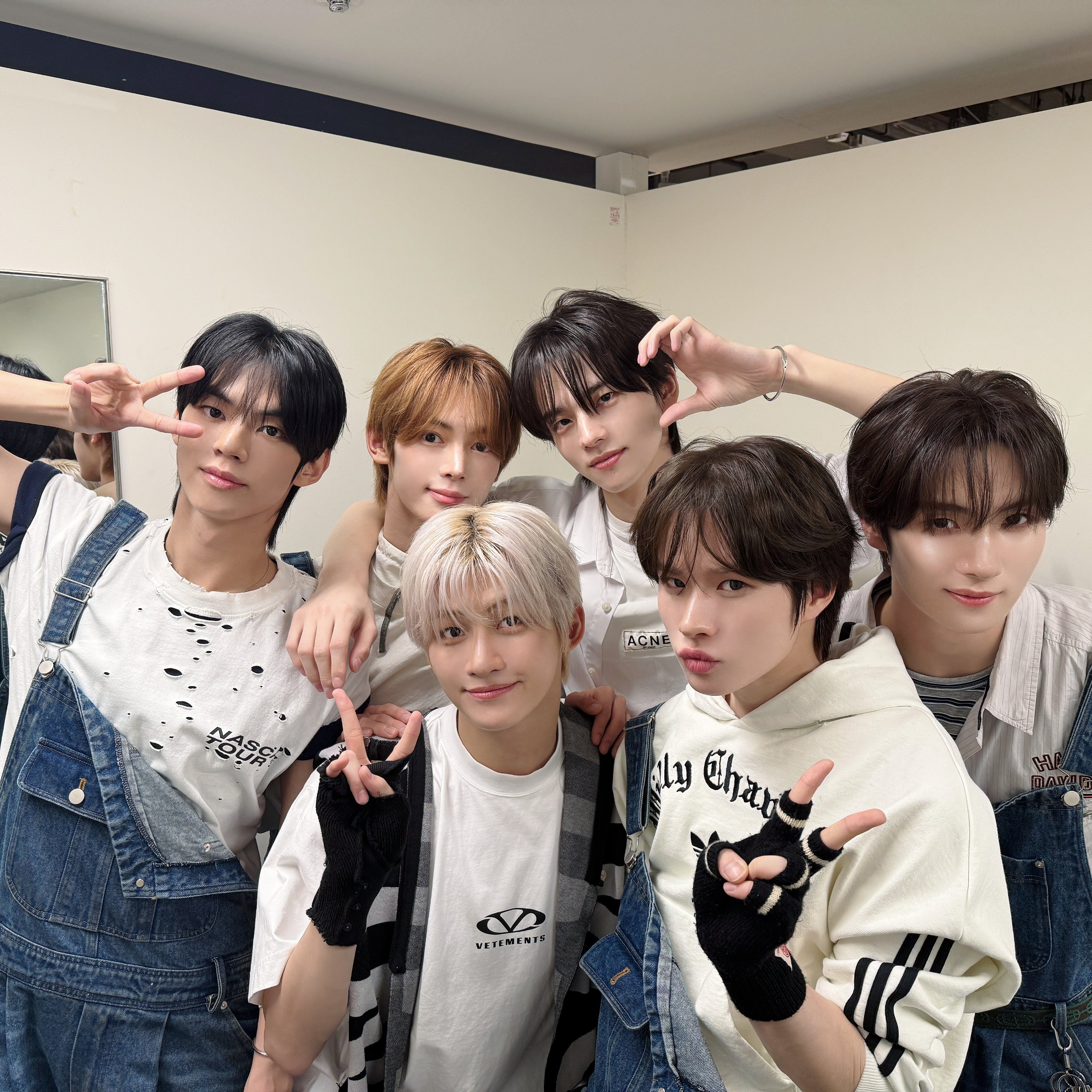 Behind-the-scenes cut of TWS