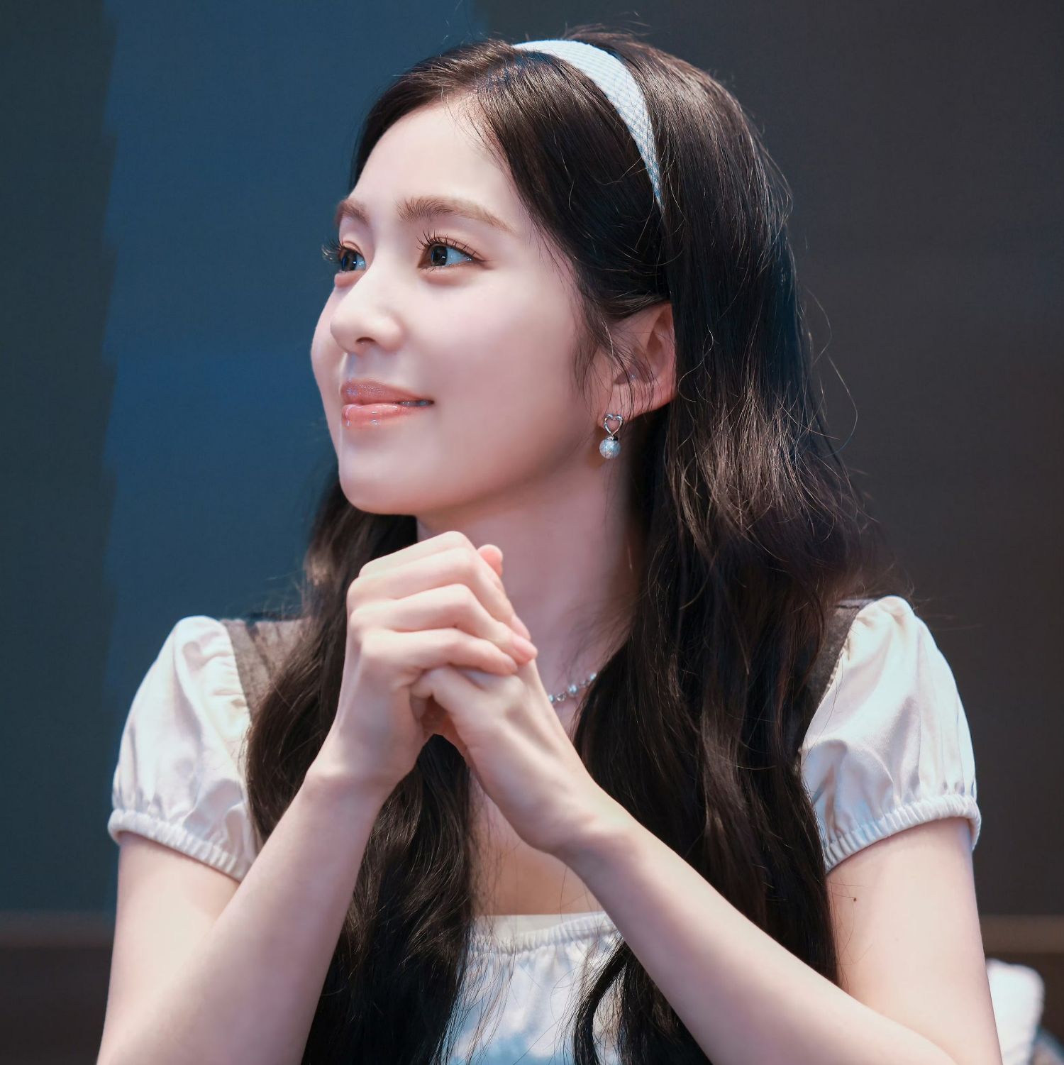 Behind-the-scenes cut of Irene (Red Velvet)