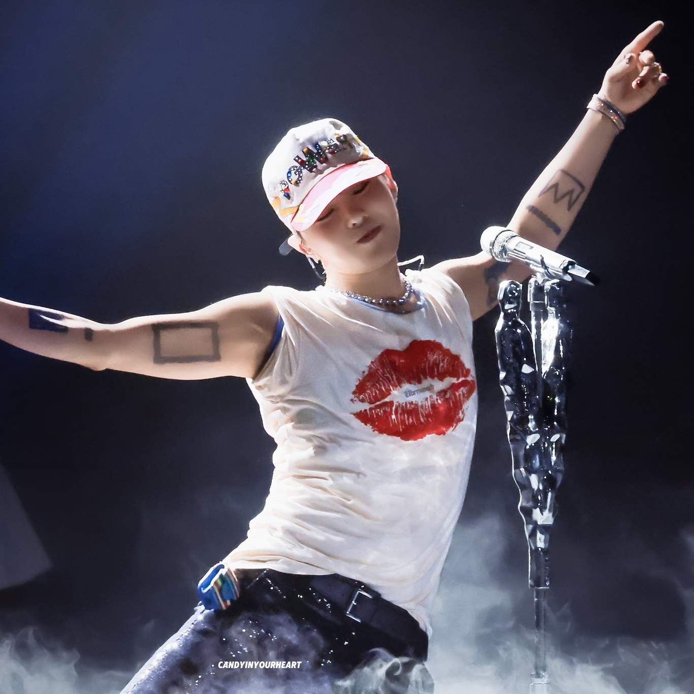 Recent activity shot of G-DRAGON (BIGBANG)