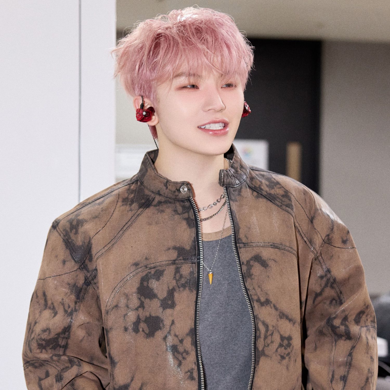 Behind-the-scenes cut of Woozi (SEVENTEEN)