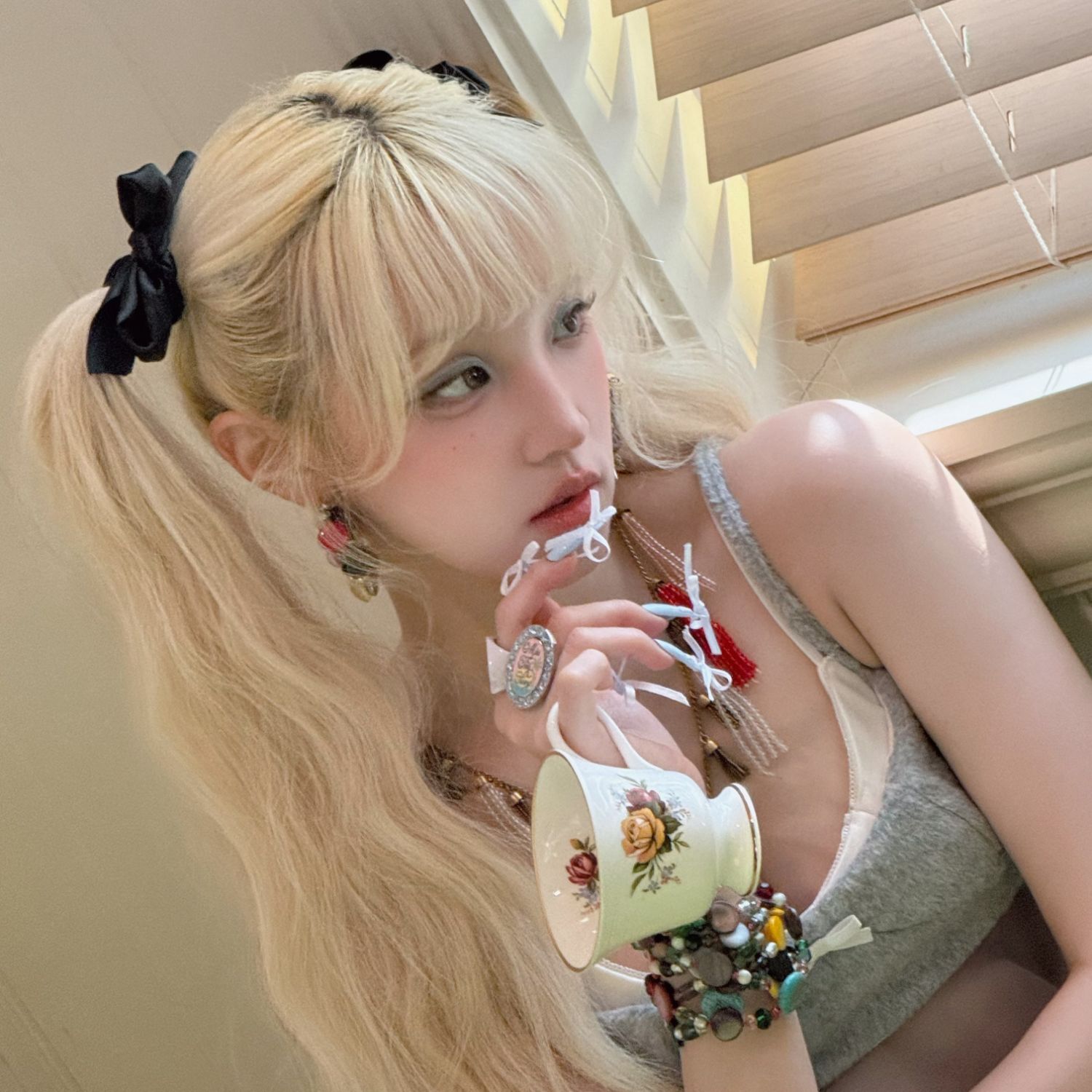 Latest photo of Yuqi (i-dle)