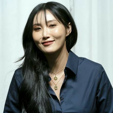 Behind-the-scenes cut of Hwasa (MAMAMOO)