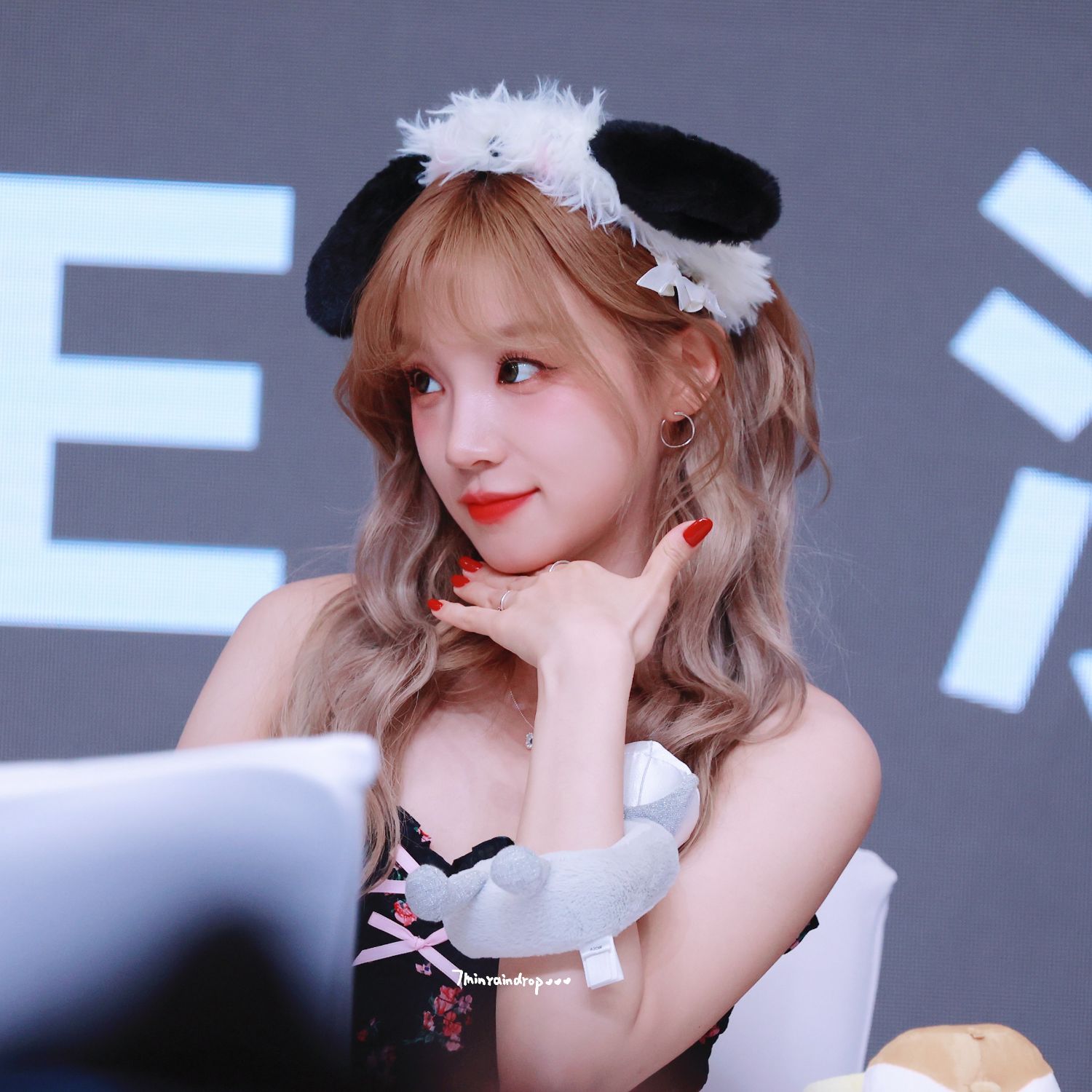 Recent activity shot of Yuqi (i-dle)