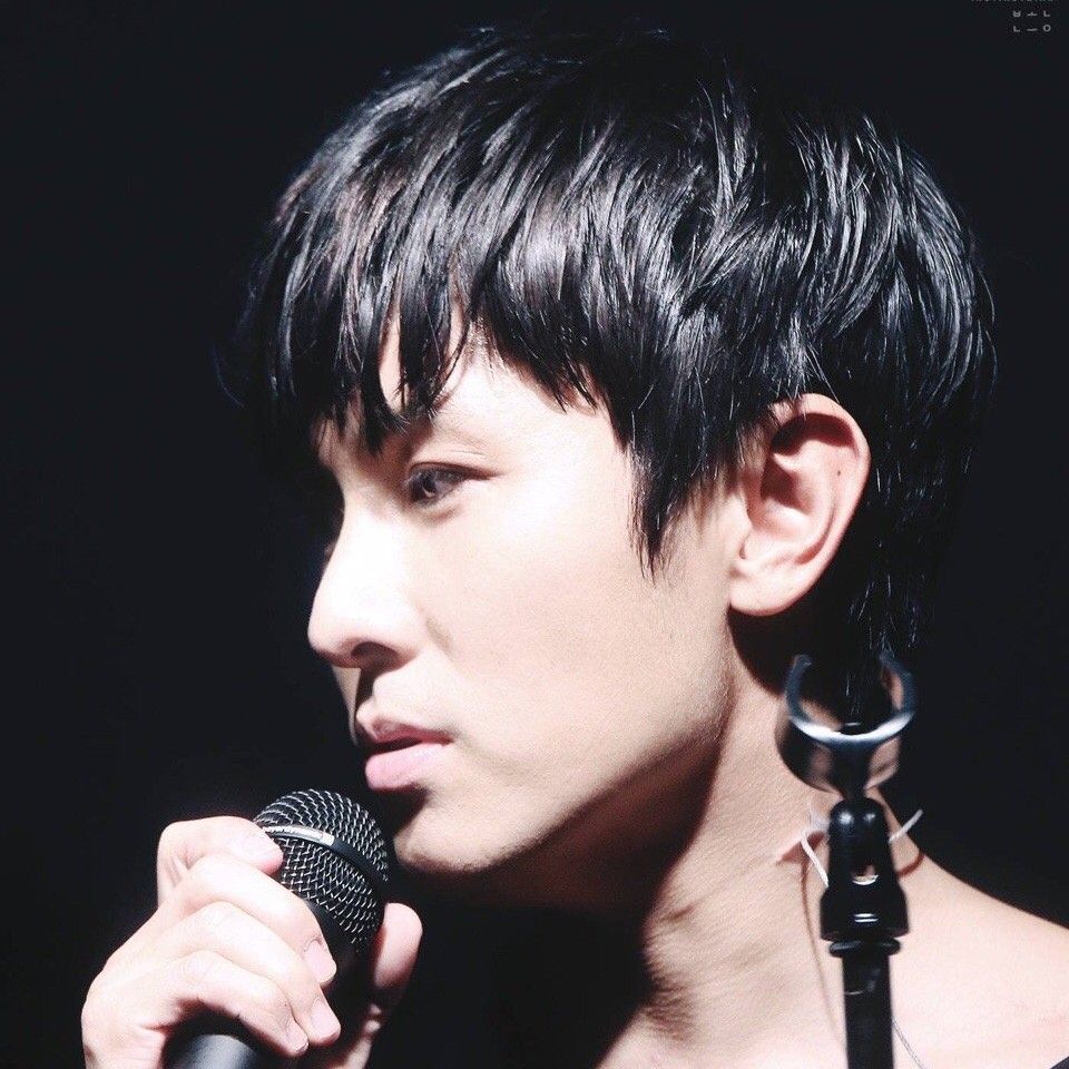 Latest photo of Kim Dongwan (SHINHWA)