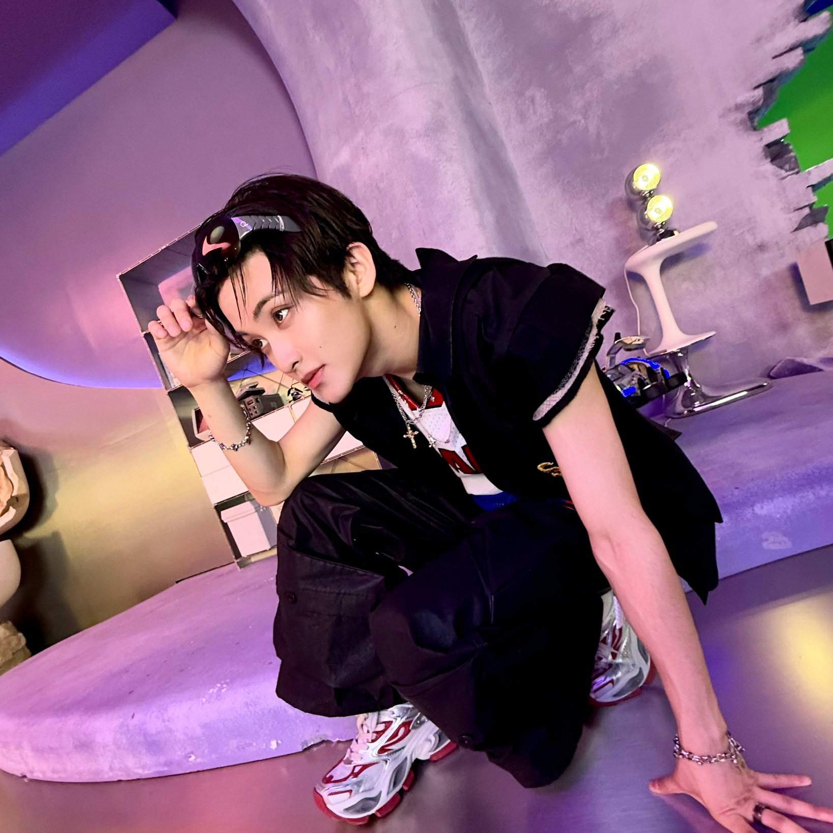 Behind-the-scenes cut of Mark (NCT 127, NCT DREAM)