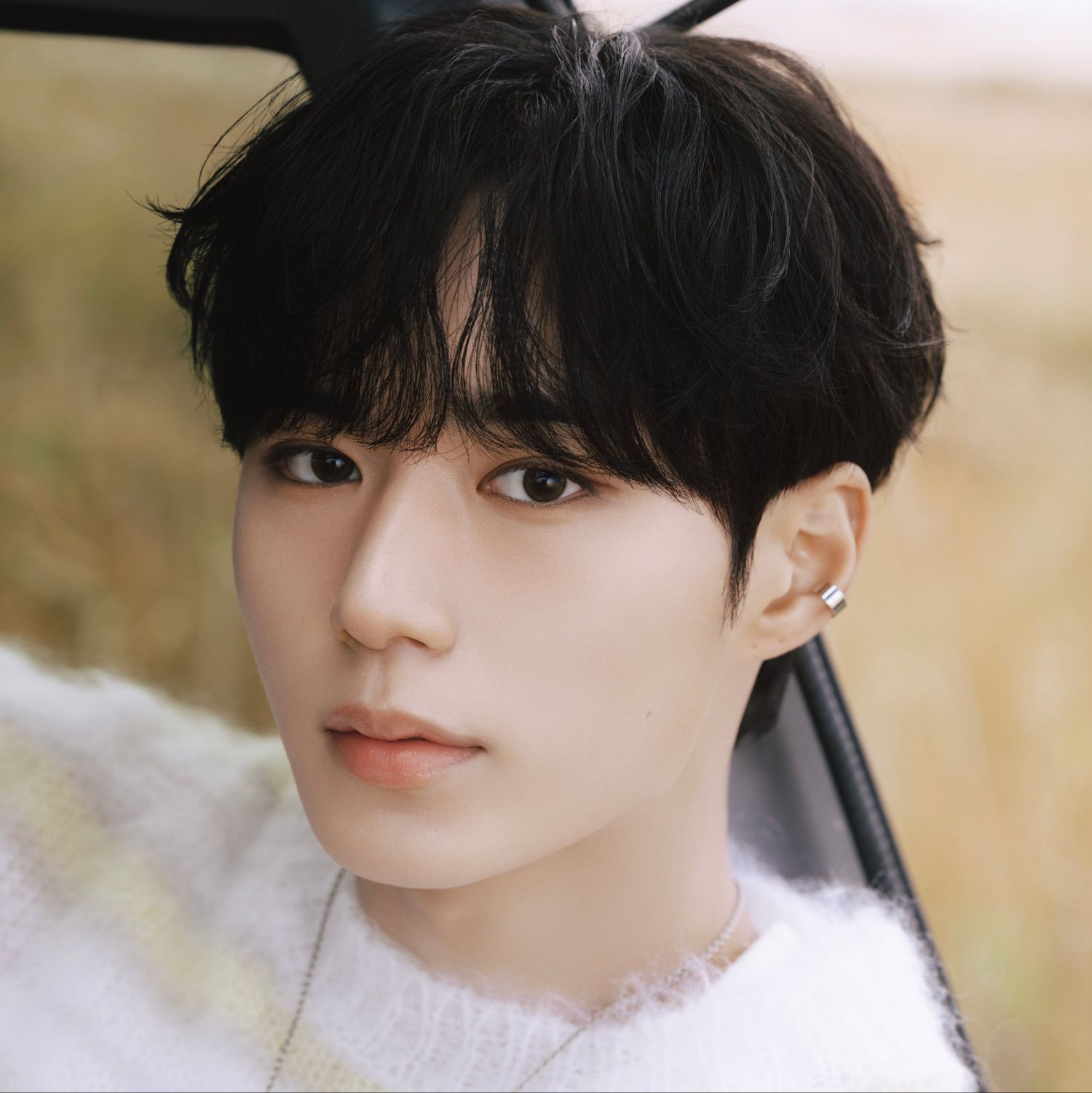 Behind-the-scenes cut of Kim Junseo (ALPHA DRIVE ONE)