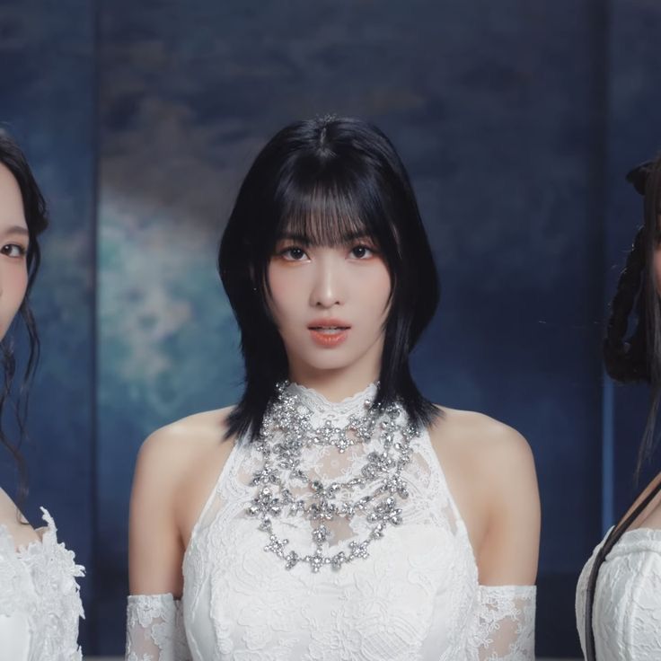 Momo (TWICE)的最新活動照片