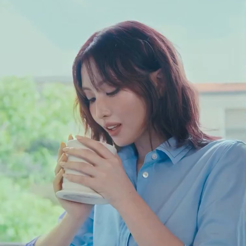 A moment captured by Momo (TWICE)'s fan