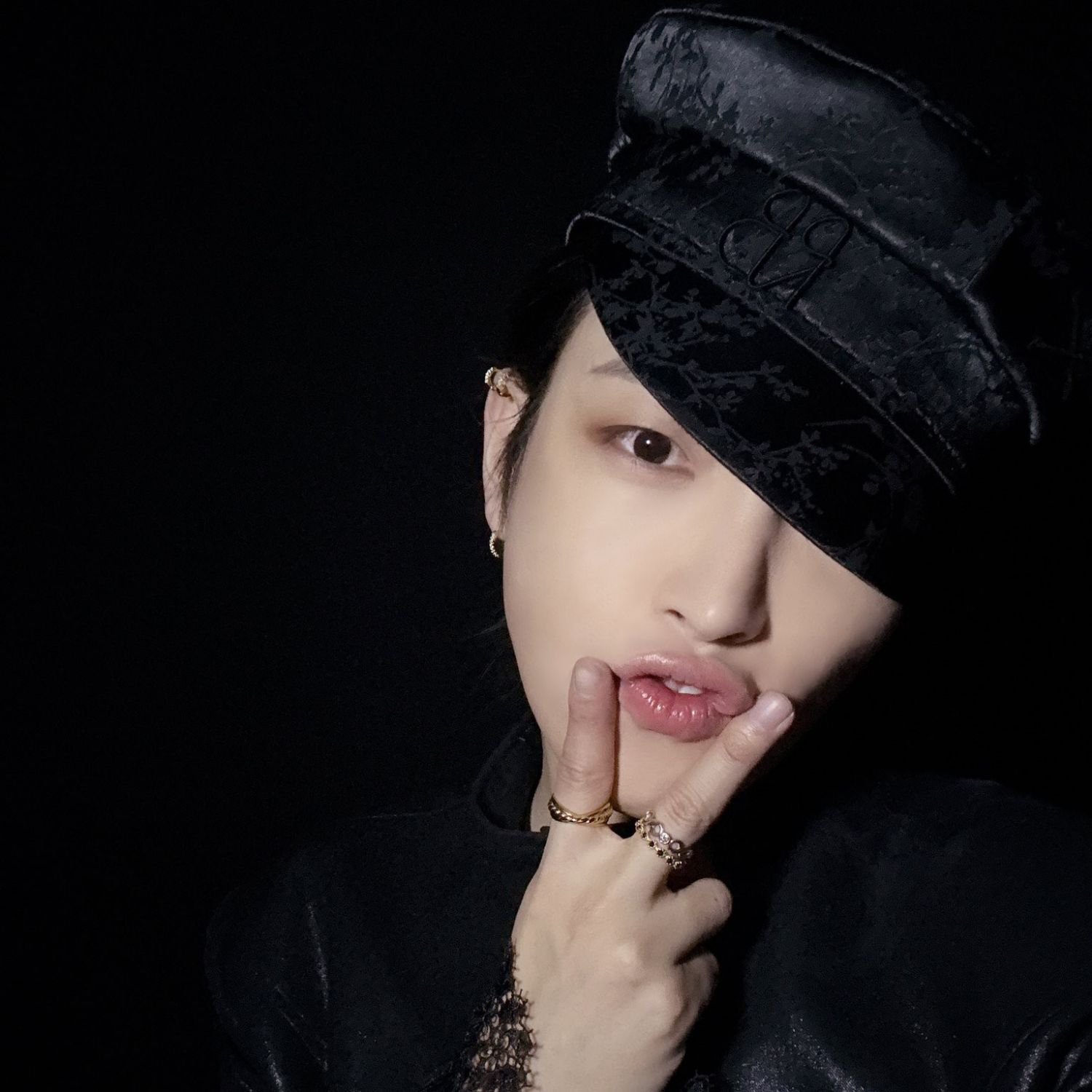 Behind-the-scenes cut of ATEEZ