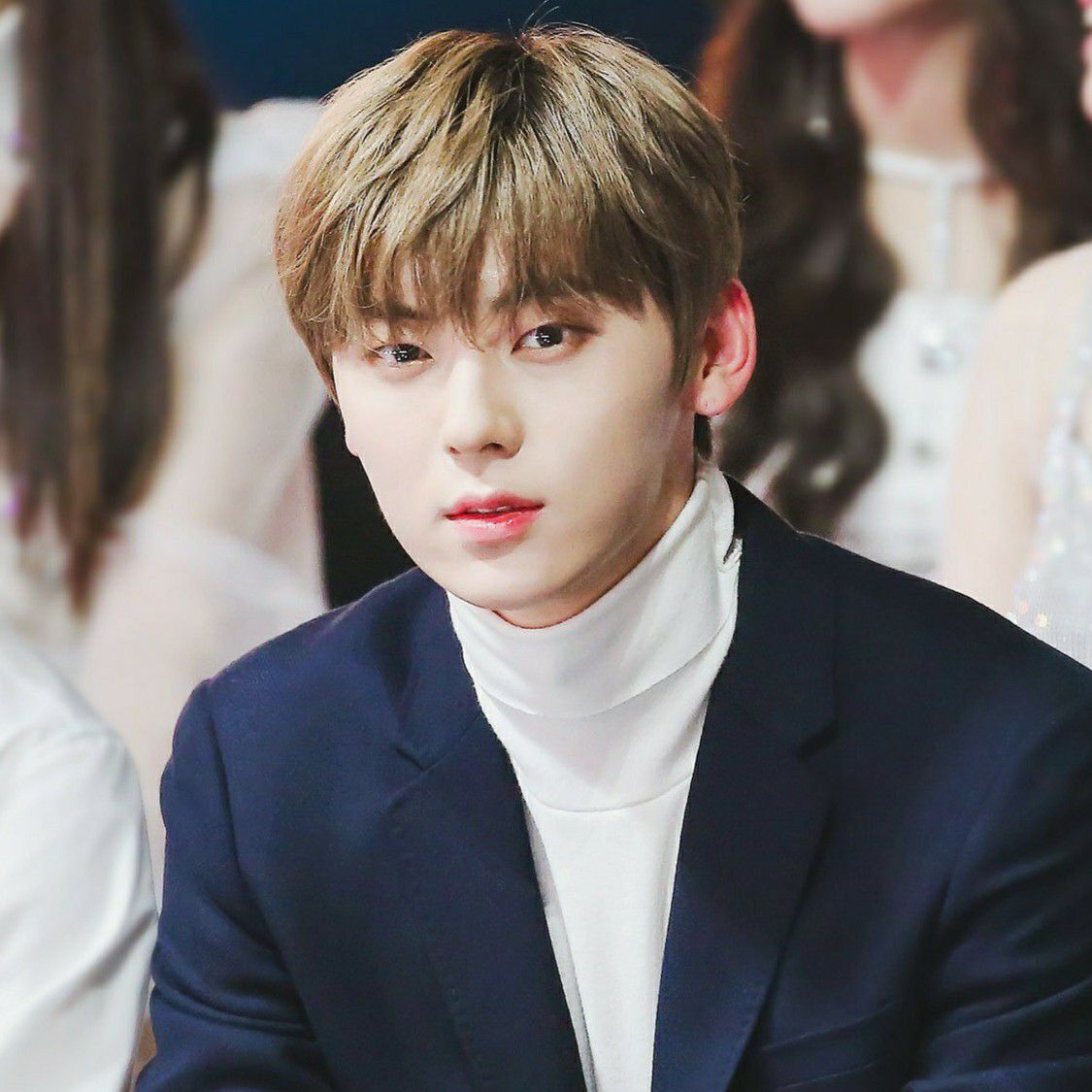 Behind-the-scenes cut of Hwang Minhyun