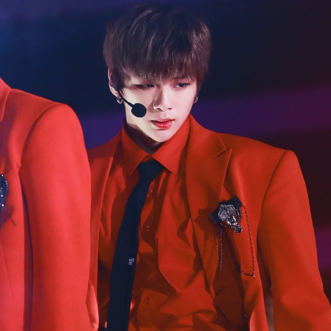 Behind-the-scenes cut of Kang Daniel