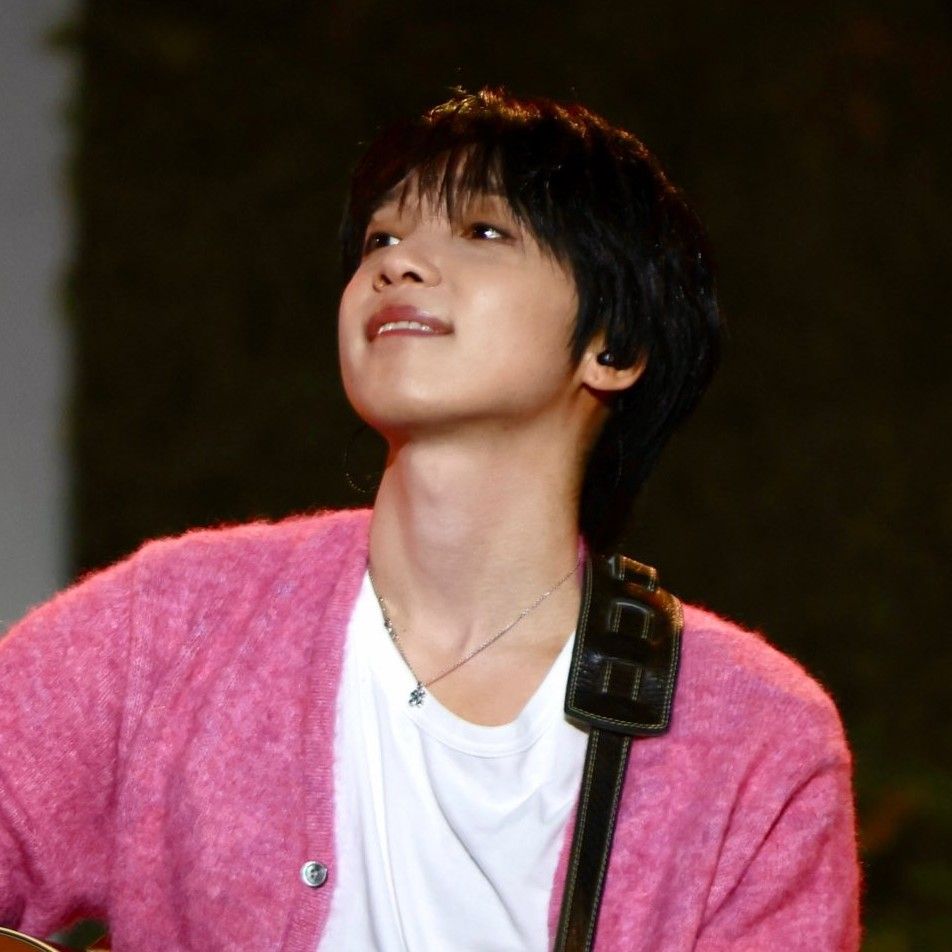 Recent activity shot of Jeong Sewoon