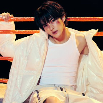 Behind-the-scenes cut of Mark (NCT 127, NCT DREAM)