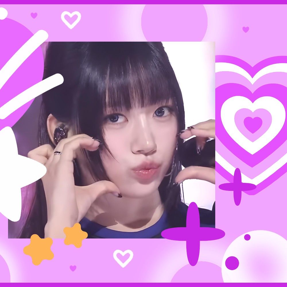 A moment captured by Sooin (MEOVV)'s fan