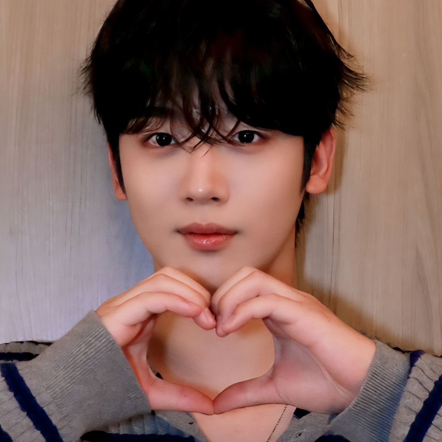 Behind-the-scenes cut of Kim Yohan (WEi)