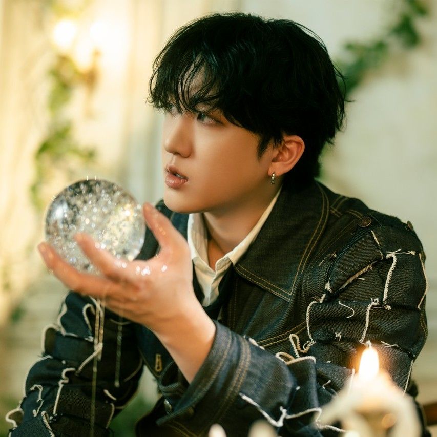 Behind-the-scenes cut of Changbin (Stray Kids)