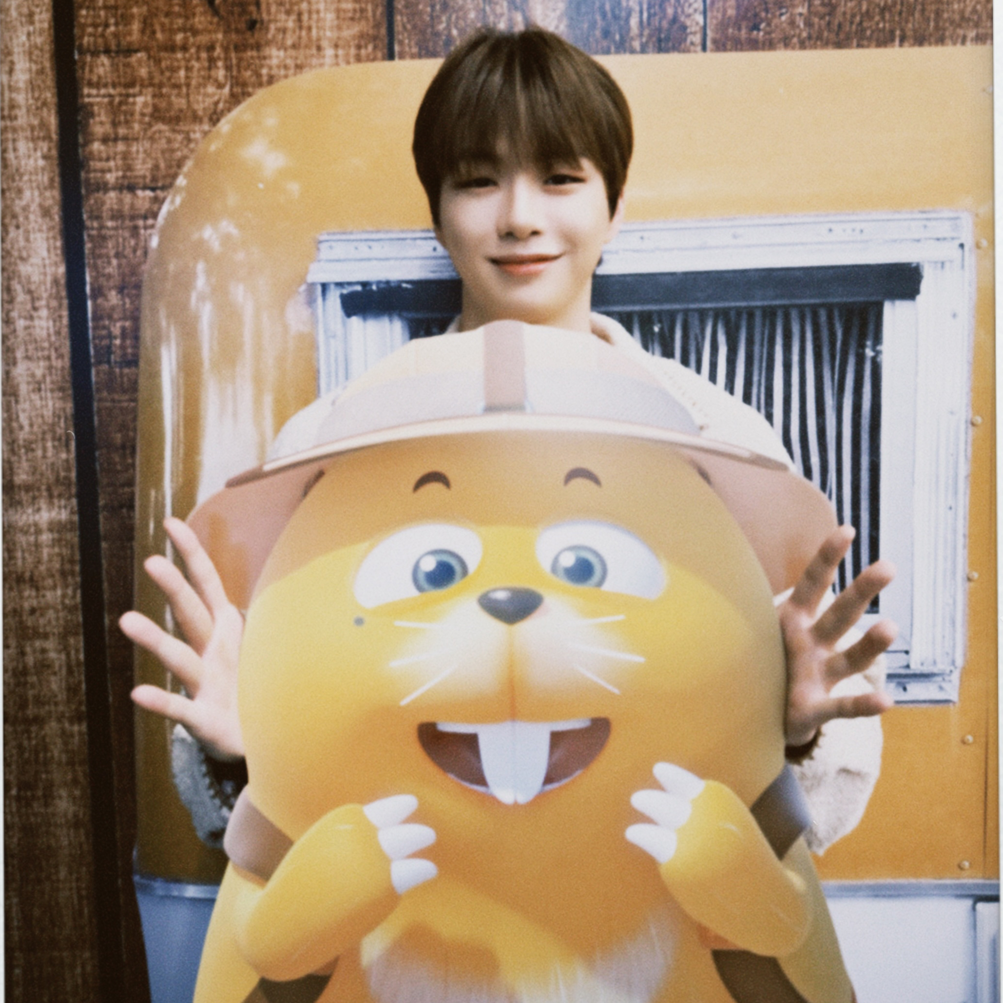 A moment captured by Kang Daniel's fan