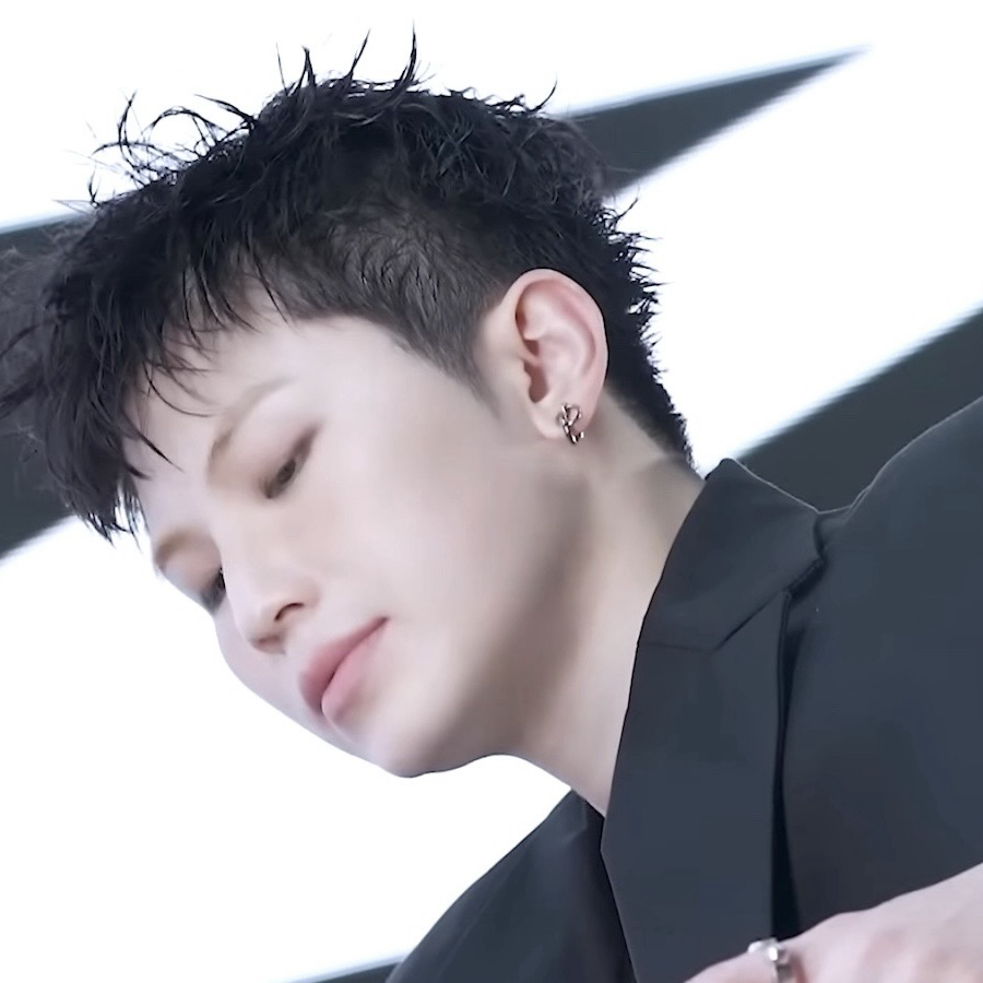A moment captured by Woozi (SEVENTEEN)'s fan