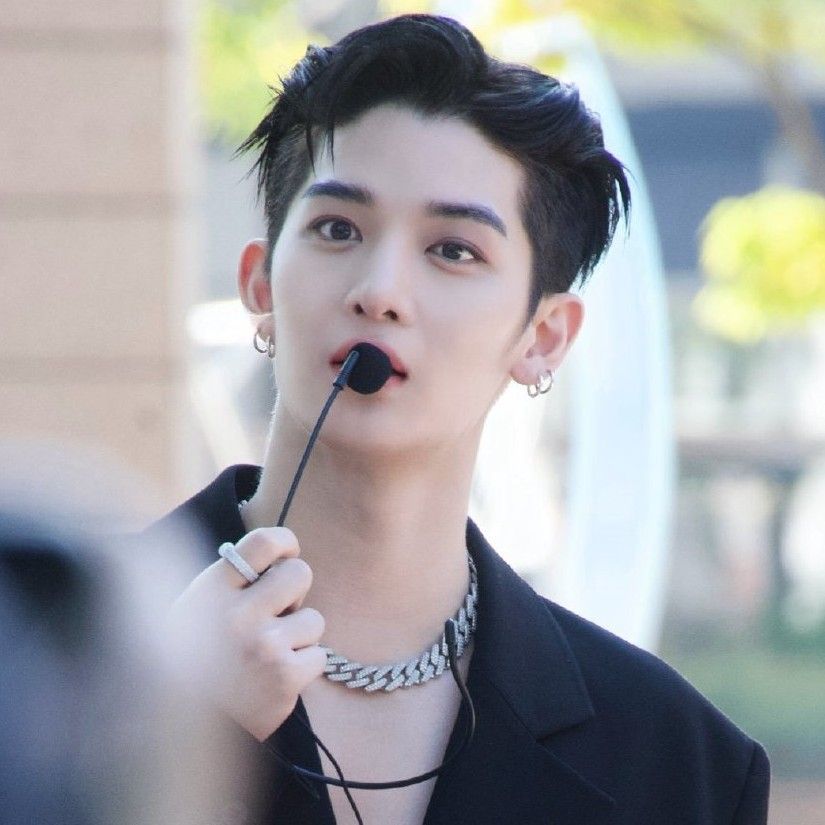 A moment captured by Bae Jinyoung's fan