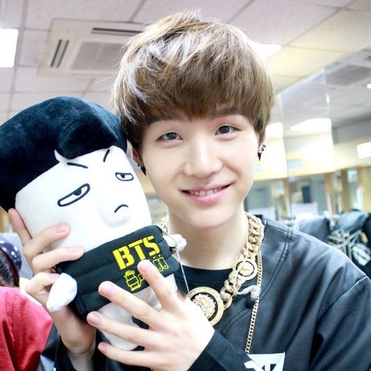 Latest photo of SUGA (BTS)