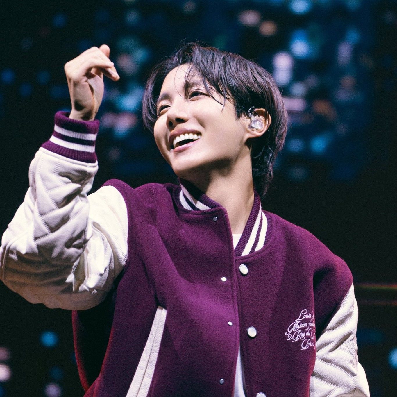 J-hope (防彈少年團)的最新照片