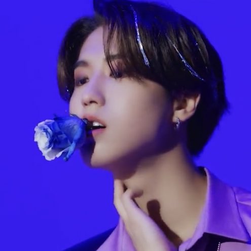 Behind-the-scenes cut of HAN (Stray Kids)