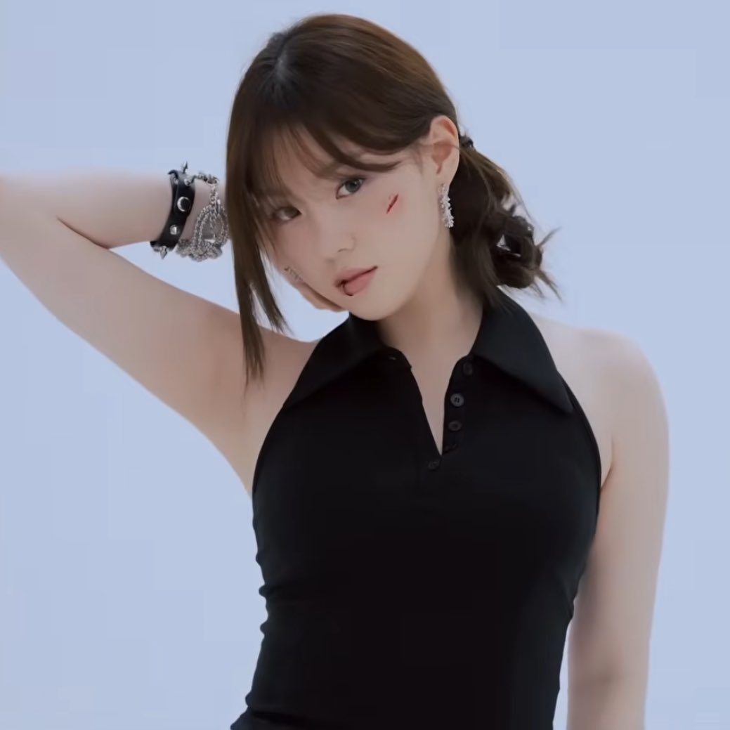 Recent activity shot of Kim Chaehyun (Kep1er)