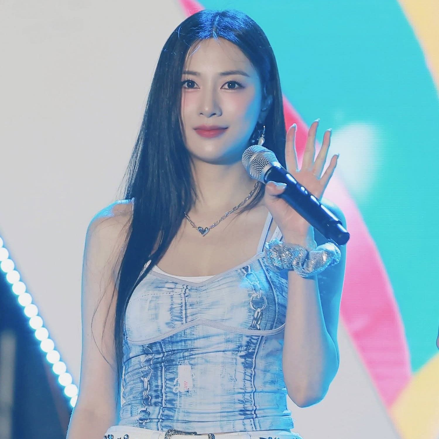 オ・ハヨン (Apink)の最近の活動写真