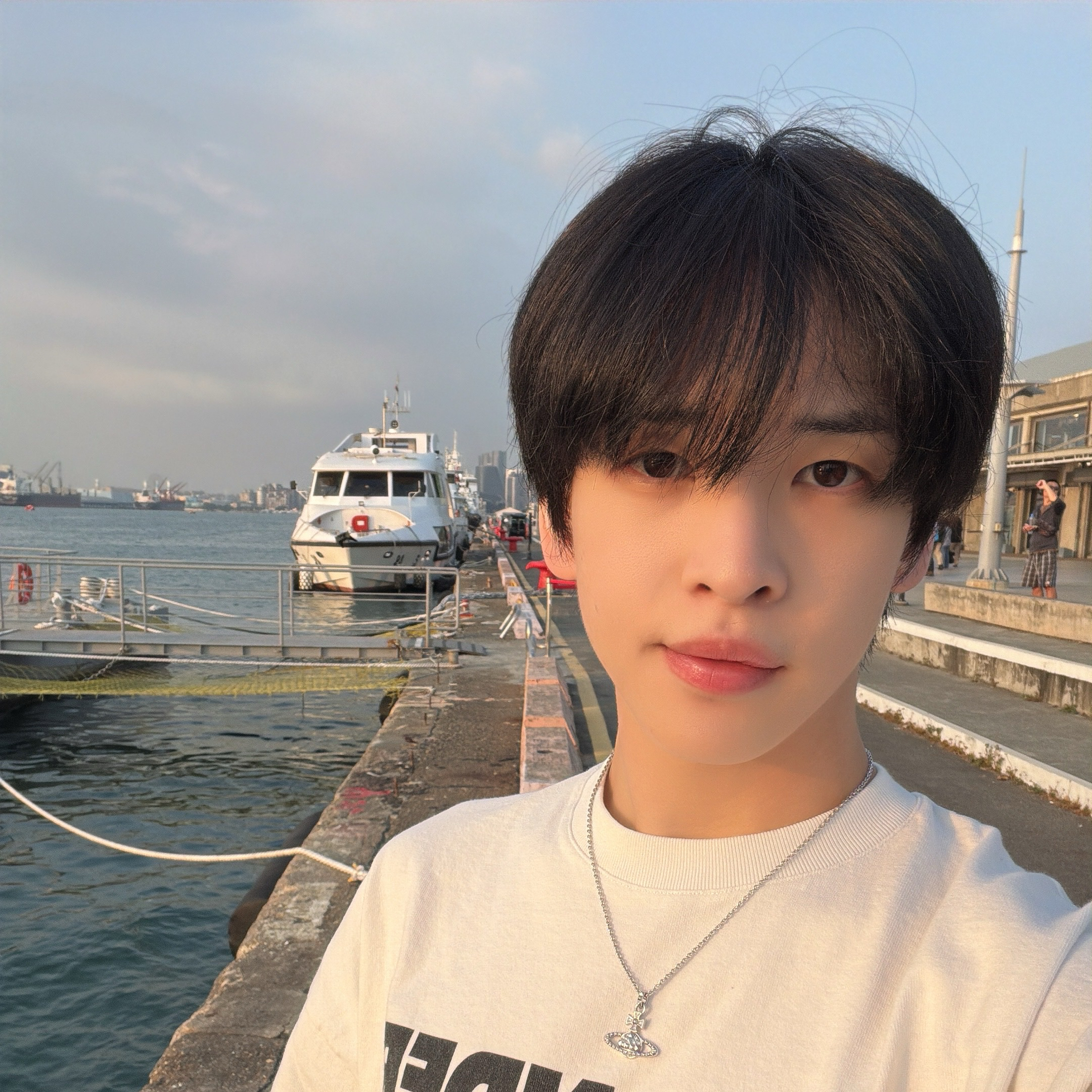 Behind-the-scenes cut of Allen (CRAVITY)