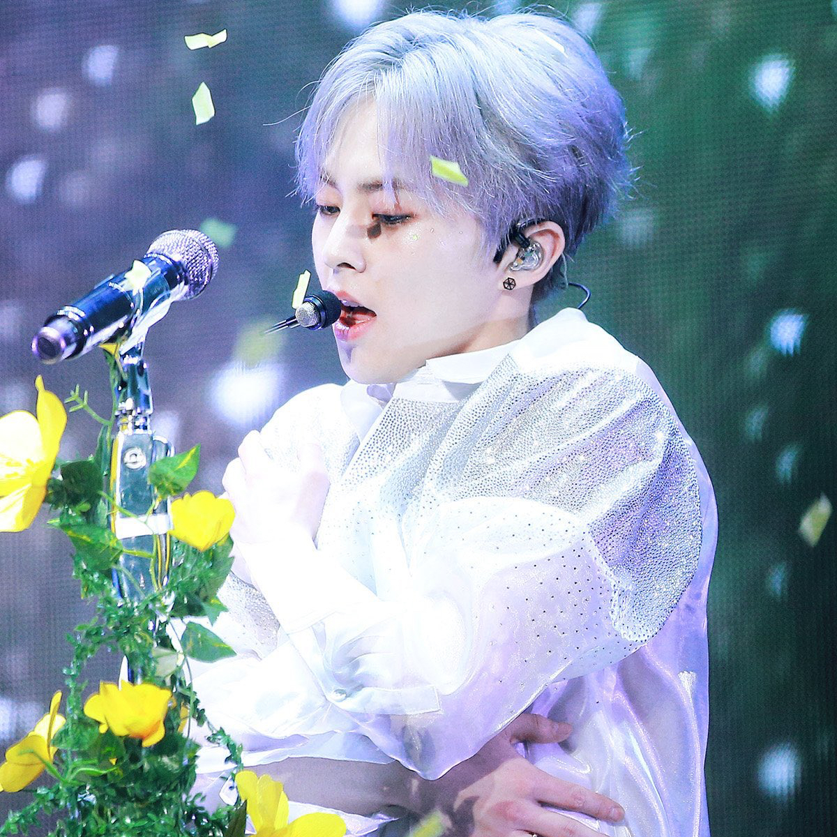 A moment captured by Xiumin (EXO)'s fan